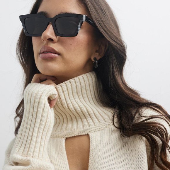 Burberry BE4392U 405187 Square Sunglasses - Black/Check White/Dark Grey main image 8